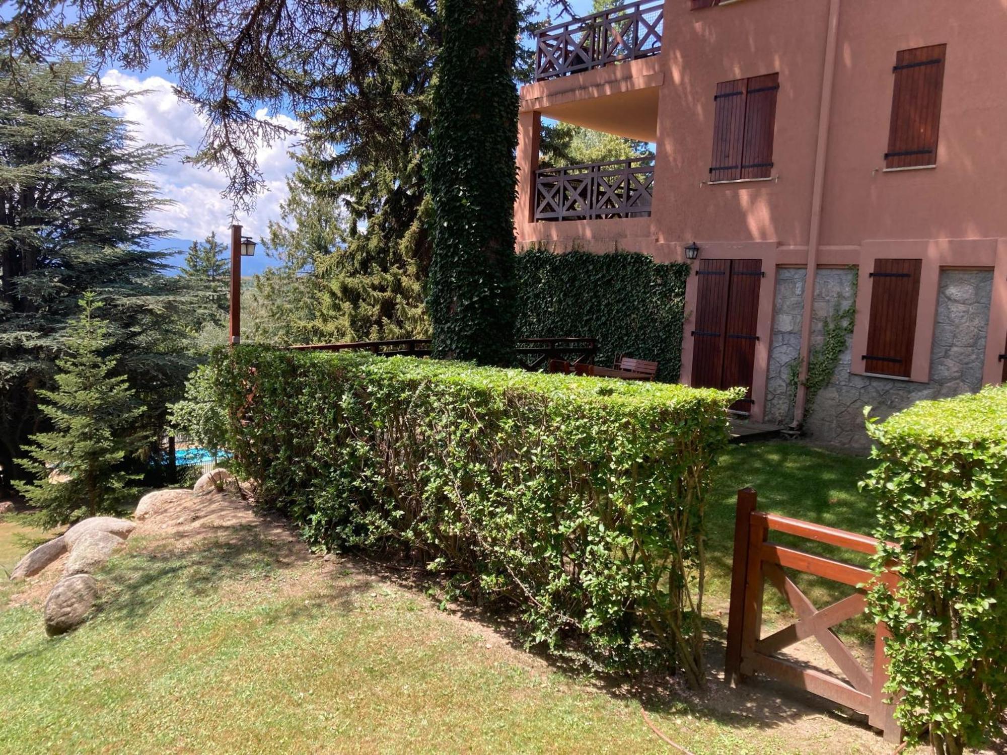 Apartamento Con Jardin - Montana Park Enveitg Bagian luar foto